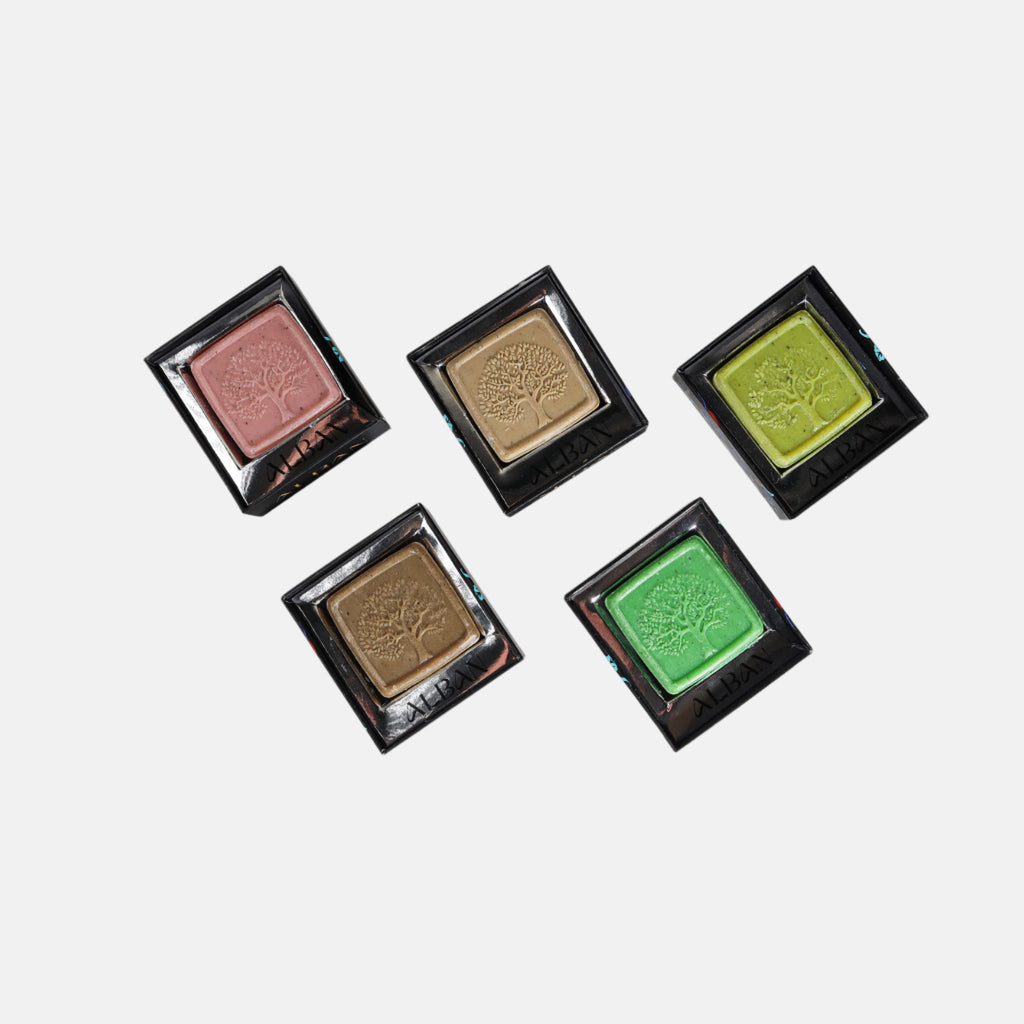 The_Oriental_Treasure_Soap_Set_bio